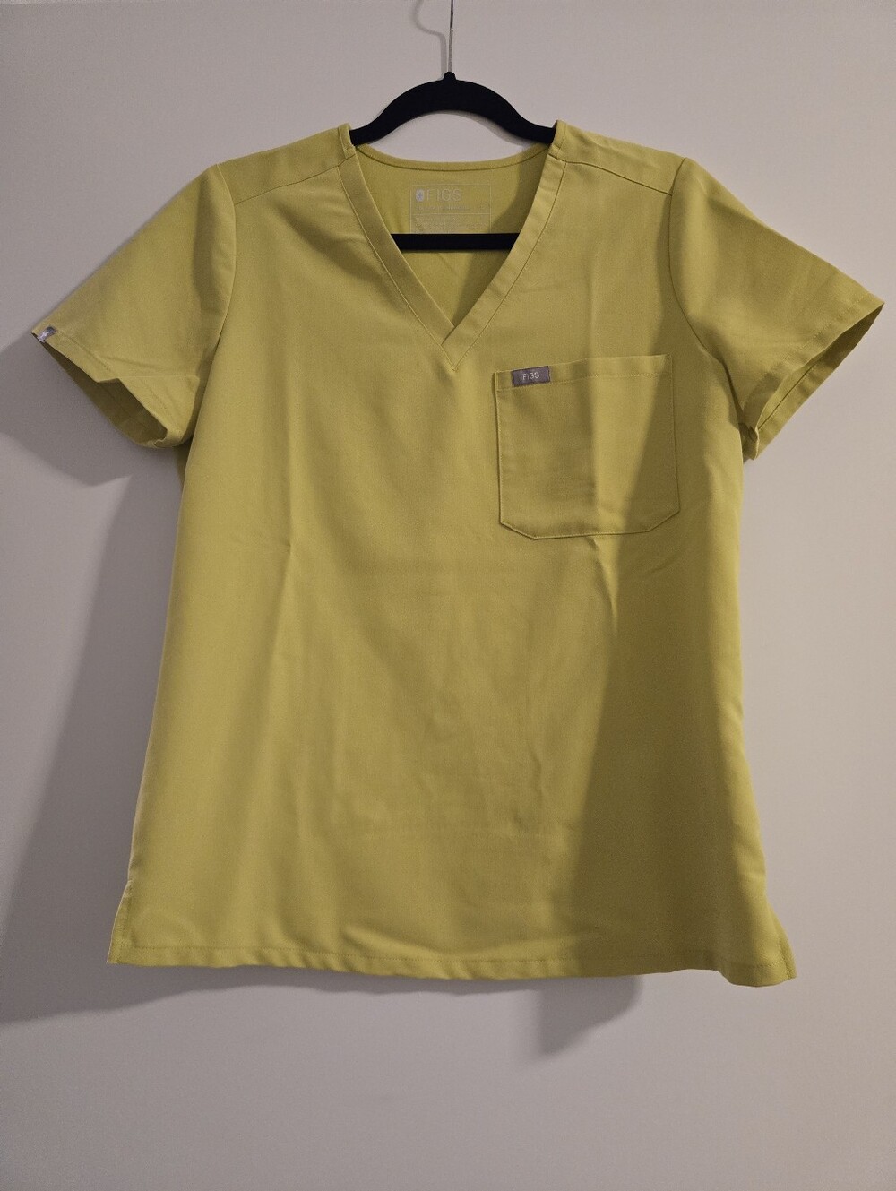 FIGS Limeade Catarina Scrub Top Size Small